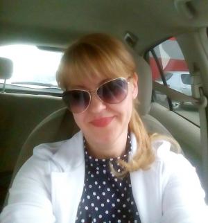 Одинокая домашняя женщина. Экономно | Пикапер