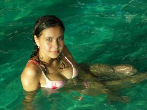 Ножки я раздвинула,а киска ждет тебя).....Большевиков.. | Пикапер