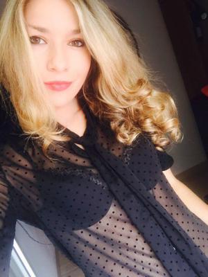 Хочешь струйкой кончить мне в ротик?  | Пикапер