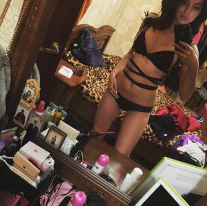 Мокрая  киска ждет  кто ей присунет ) . Новочеркасская . | Пикапер