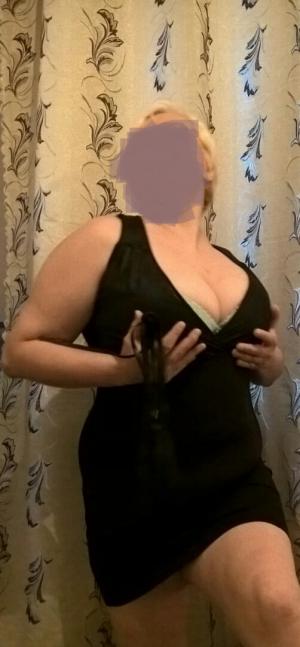 плотная и веселая блондинка,фото 100% мои,жду на массаж ) | Пикапер