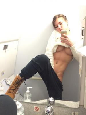 Делаю глубокий минет , глотаю , я сама раздеваю | Пикапер