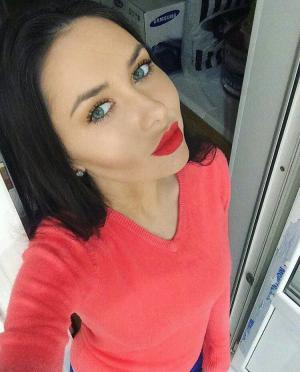 Разрешу залесть в трусикии целовать  | Пикапер