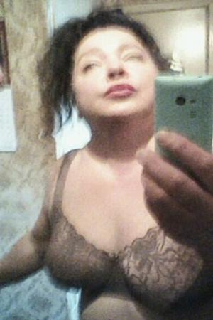 дама пышных форм с 11 | Пикапер