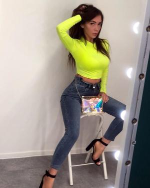 Люблю, когда меня жестко долбят в мою узкую дырочку. м.Пионерская | Пикапер