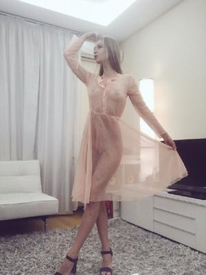  гладкая киска прекрасно умеет обуздать любого  | Пикапер