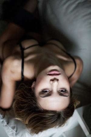 Проститутка индивидуалка Крис, Политехническая, Санкт-Петербург 