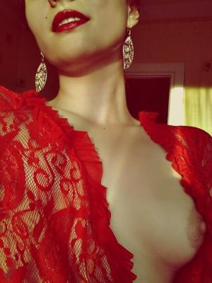 Проститутка индивидуалка Виктория, Московская, Санкт-Петербург 