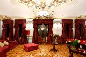 Салон с проститутками ROYAL